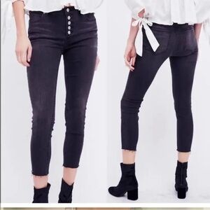 Free People Black Raegan Skinny Crop Raw Frayed Hem Jeans Sz 25R